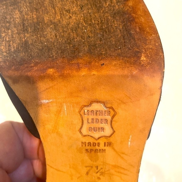 Nine West black satin ankle strap 4” block heels. Pointed toe. Size 7.5. - Picture 6 of 6